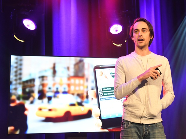 Alexander Klöpping op het podium tijdens de Accountantsdag 2019