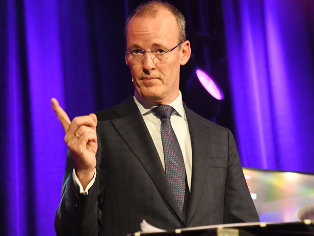 Klaas Knot op het podium tijdens de Accountantsdag 2019