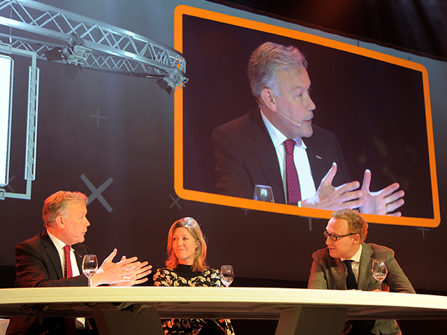 Jos Nijhuis, Inge Philips-Brian en Rens de Jong op het podium
