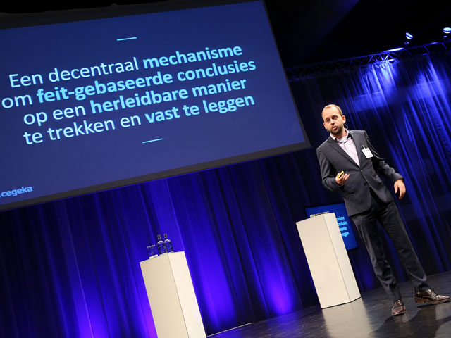 Sander van Loosbroek op het podium