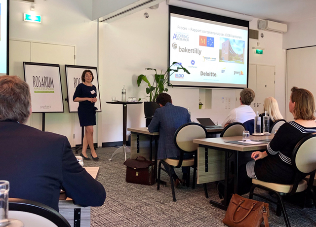 Foto Rosanne de Groot en publiek in de zaal