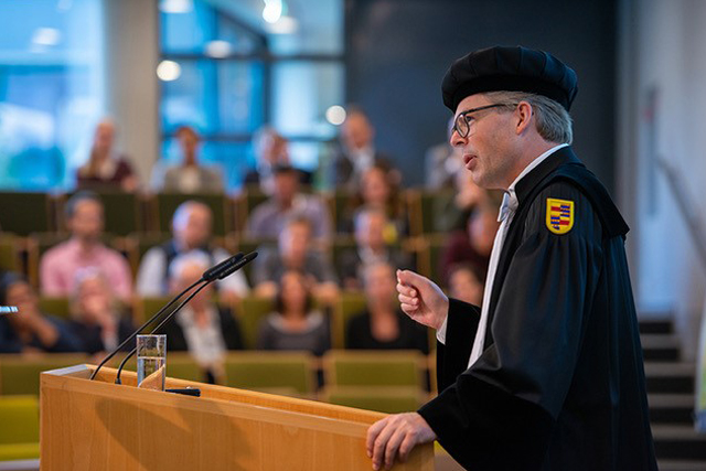 Olof Bik tijdens zijn oratie op 17 september 2019