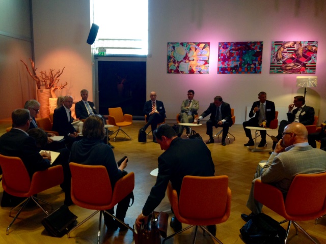 Foto deelnemers rondetafelsessie