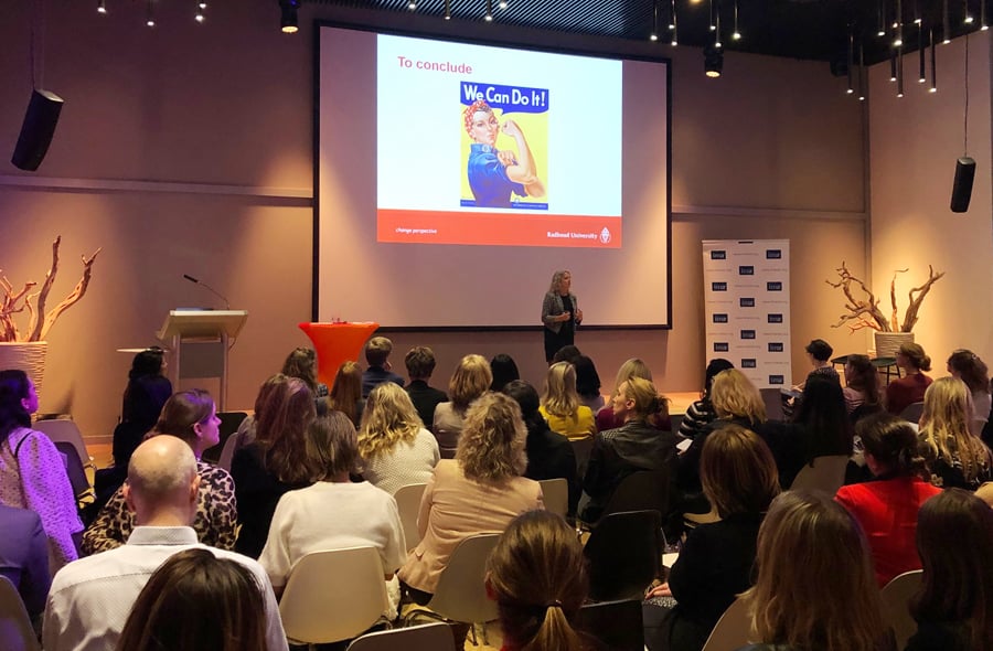 Esther-Mirjam Sent spreekt tijdens het Women Leadership Event, 5 maart 2020