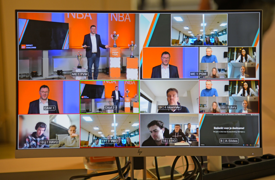 PC-scherm met beelden van de camera's en online deelnemers aan de finale van de NBA Impact Challenge