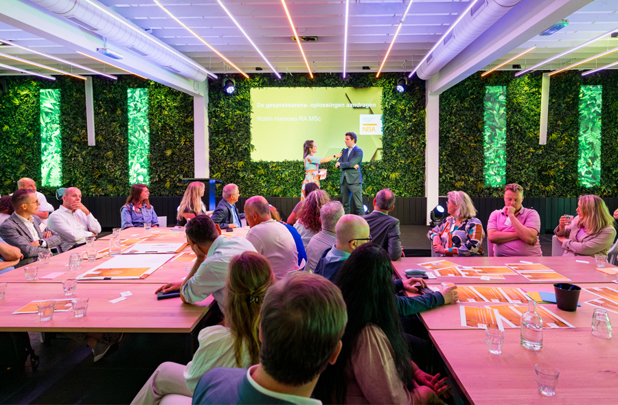 Deelsessie Young Profs tijdens NBA-verenigingsconferentie van 16 juni 2025