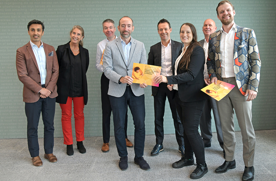Overhandiging diversiteitsbrochure 7 oktober 2025